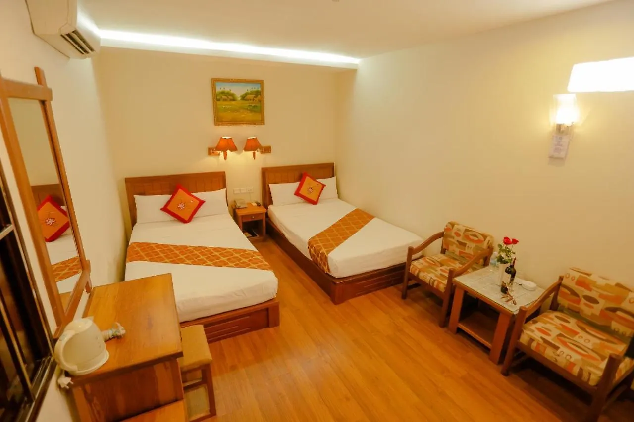 Golden Sea Hotel Nha Trang 3*,