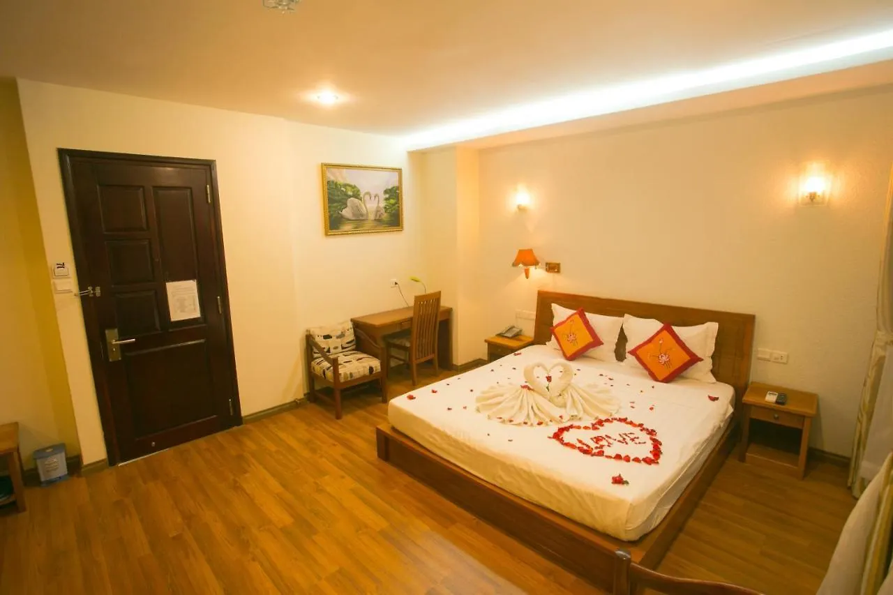 Golden Sea Hotel Nha Trang 3*,